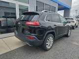Used 2016 Jeep Cherokee Limited w/ Luxury Group image 4