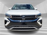 Certified 2022 Volkswagen Taos SE image 4