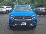 Used 2022 Volkswagen Taos SE w/ Panoramic Sunroof Package image 2