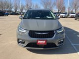 Certified 2022 Chrysler Pacifica Limited image 2
