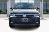 Used 2020 Volkswagen Tiguan SE R-Line image 2