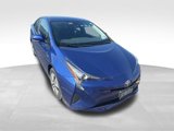 Used 2017 Toyota Prius Four image 2