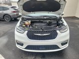 Used 2023 Chrysler Pacifica Touring-L image 2