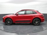Certified 2022 Porsche Macan image 2