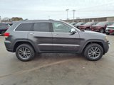 Used 2017 Jeep Grand Cherokee Limited image 2