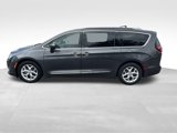 Used 2020 Chrysler Pacifica Touring-L image 3