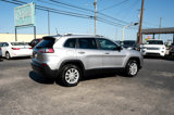Used 2019 Jeep Cherokee Latitude w/ Popular Appearance Group image 3
