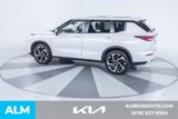 Used 2023 Mitsubishi Outlander SE image 5