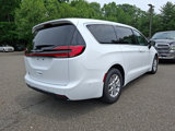 New 2025 Chrysler Pacifica Select image 4