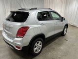 Used 2022 Chevrolet Trax LT w/ LT Convenience Package image 4