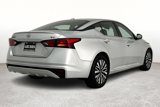 Used 2023 Nissan Altima 2.5 SV image 2