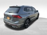 Used 2022 Volkswagen Tiguan SEL R-Line image 5