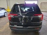 Used 2023 GMC Acadia SLE w/ Driver Convenience Package image 4