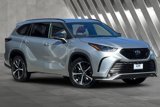 Used 2022 Toyota Highlander XSE image 2
