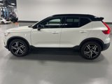Certified 2022 Volvo XC40 T5 R-Design image 3