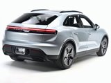Used 2025 Porsche Macan 4S Electric image 4