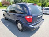Used 2006 Chrysler Town & Country w/ Popular Equipment Group I image 3