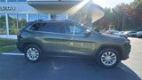 Used 2019 Jeep Cherokee Latitude w/ Cold Weather Group image 5