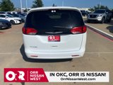 Used 2022 Chrysler Voyager LX image 4