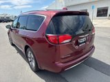 Used 2018 Chrysler Pacifica Limited w/ Advanced Safetytec Group image 3