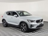 Certified 2025 Volvo XC40 B5 Core image 2