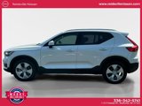 Used 2021 Volvo XC40 T4 Momentum image 3
