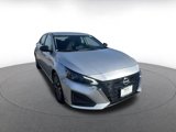 Used 2024 Nissan Altima 2.5 SV image 3