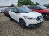 Used 2019 Nissan Kicks SV image 2