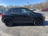 Used 2022 Chevrolet Trax LT w/ Premium Seat Package image 2