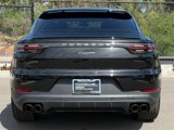 Certified 2023 Porsche Cayenne Platinum Edition image 6