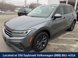 Used 2022 Volkswagen Tiguan SE w/ Panoramic Sunroof Package image 4
