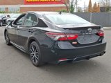 Used 2022 Toyota Camry SE image 4