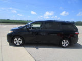 Used 2015 Toyota Sienna LE image 2
