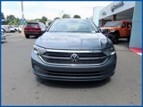 Used 2022 Volkswagen Jetta SE image 3