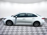 Used 2023 Toyota Corolla LE image 4