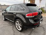 Used 2013 Lincoln MKX FWD image 3