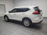 Used 2017 Nissan Rogue SV image 3