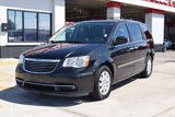 Used 2016 Chrysler Town & Country Touring w/ Driver Convenience Group image 2