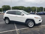 Used 2017 Jeep Cherokee Latitude w/ Comfort/Convenience Group image 2
