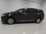 Used 2018 Chrysler Pacifica Touring-L image 2