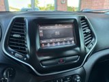 Used 2019 Jeep Cherokee Latitude w/ Popular Appearance Group image 3