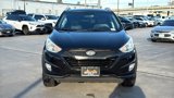 Used 2015 Hyundai Tucson SE image 2