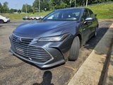 Used 2020 Toyota Avalon Limited image 2