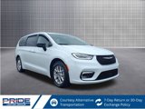 Used 2024 Chrysler Pacifica Touring-L image 6