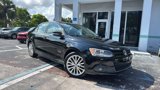 Used 2011 Volkswagen Jetta SEL image 2