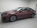 Used 2024 Nissan Altima 2.5 SV image 2