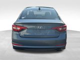 Used 2017 Hyundai Sonata SE image 2