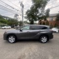 Used 2024 Toyota Highlander LE image 3