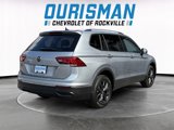Used 2023 Volkswagen Tiguan SE image 6