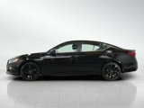 Used 2022 Nissan Altima 2.5 SR w/ Midnight Edition Package image 2